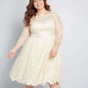 Modcloth Gilded Grace Lace Dress by Chi Chi London